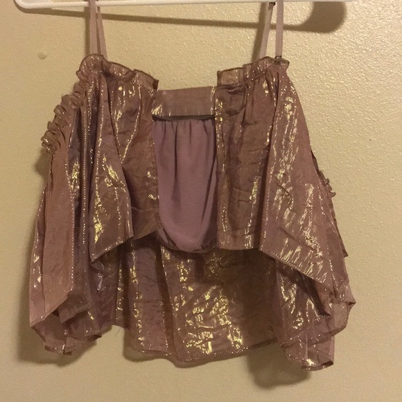 Kimchi Blue Pink Gold off the should crop top - Picture 2 of 3